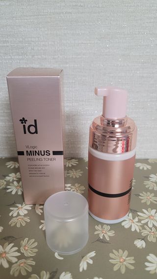아이디플라코스메틱 아이디 브이로직 마이너스 필링 토너 110ml — 4.5점을 준 리뷰어가 2022년 1월 올린 사용 사진