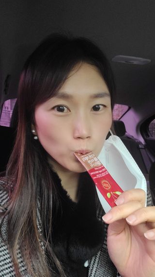 자연에온 가득담은 몽모랑시 타트체리 콜라겐 젤리스틱 — 5점을 준 리뷰어가 2021년 1월 올린 사용 사진
