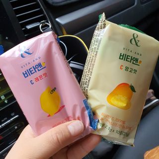 비타앤C 레몬맛, 망고맛 — 5점을 준 리뷰어가 2021년 6월 올린 사용 사진
