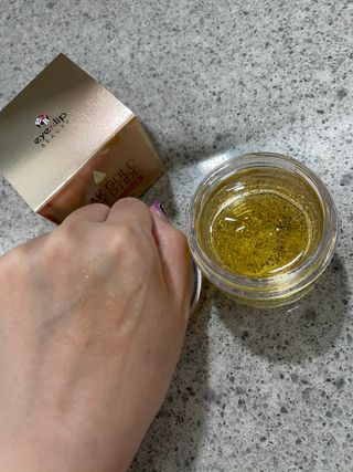 아이앤립 / EYENLIP 아이앤립 24K 골드 N 펩타이드 앰플 크림 — 5점을 준 리뷰어가 2021년 6월 올린 사용 사진