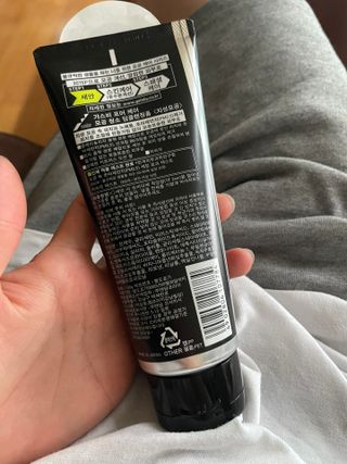 [갸스비] 지성 남성을 위한 포어케어 클렌징폼 — 5점을 준 리뷰어가 2021년 10월 올린 사용 사진