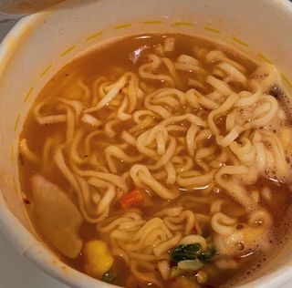 NISSIN 닛신 컵누들  4종 - 씨푸드오리지날, 씨푸드 스파이시, 씨푸드 커리, 씨푸드 XO소스 — 5점을 준 리뷰어가 2022년 12월 올린 사용 사진