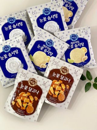 딜라이트 프로젝트  달콤한 눈꽃 간식세트( 눈꽃 솜사탕 / 레몬라임 솜사탕 / 달고나 총 7EA+스마트톡 증정) — 5점을 준 리뷰어가 2022년 4월 올린 사용 사진