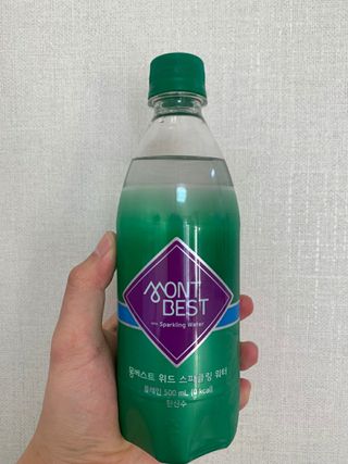 몽베스트 Montbest with Sparkling water Plain 20병 — 5점을 준 리뷰어가 2021년 11월 올린 사용 사진