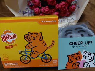 광동생활건강 [광동] 비타500데일리스틱 수능 패키지 (70+굿즈) 뚱랑이 수능엽서+쇼핑백 — 5점을 준 리뷰어가 2022년 11월 올린 사용 사진