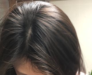 프리마인 더이상 뻣뻣하고 효과없는 탈모샴푸는 NO. 근본부터 케어하는 셀베이스 그린티샴푸(500ml) — 5점을 준 리뷰어가 2023년 3월 올린 사용 사진