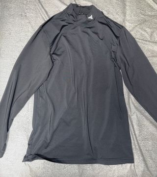다운블로우_DBFWLB-6000M_FW 남자 스포츠 기능성 골프웨어 기모 이너 티셔츠(블랙) — 5점을 준 리뷰어가 2024년 12월 올린 사용 사진
