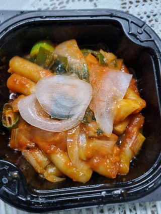 한성기업 무볼레 닭떡볶이+해물떡볶이 2종 세트 — 5점을 준 리뷰어가 2021년 10월 올린 사용 사진