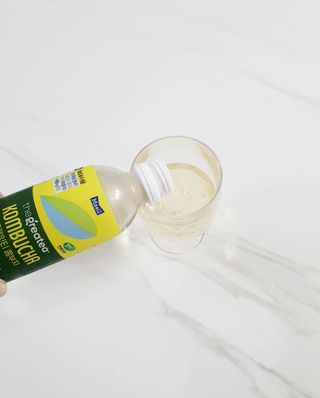 더그레잇티 콤부차 [매일유업] 더그레잇티 44kcal 콤부차 300ml *12개입 (오리지널 6개+베리리치 6개) — 5점을 준 리뷰어가 2023년 7월 올린 사용 사진