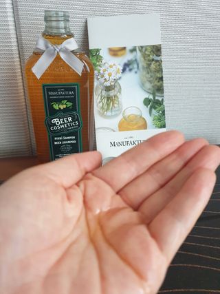 체코 비건화장품 마뉴팍투라 향좋은 천연 맥주샴푸 — 5점을 준 리뷰어가 2022년 5월 올린 사용 사진