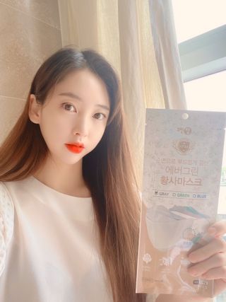에버그린 순면 끈조절 KF94 마스크 - 화이트 30매 — 5점을 준 리뷰어가 2021년 5월 올린 사용 사진