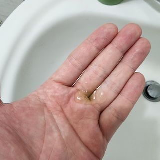 프리마인 메이크업과 들뜨는 각질까지 한방에 깐달걀로! 순하기까지한 셀베이스 그린티클렌저(200ml) — 5점을 준 리뷰어가 2023년 1월 올린 사용 사진