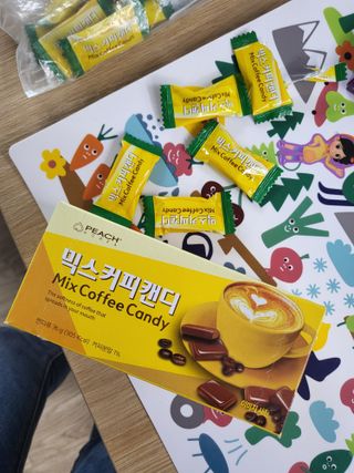(주) 피치코리아 믹스커피캔디76g x2개입 — 5점을 준 리뷰어가 2022년 11월 올린 사용 사진