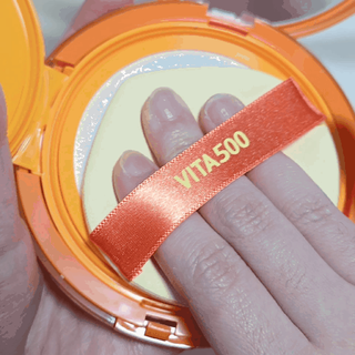 광동생활건강 MF[광동] 비타500✨주름개선·미백·SPF50+🌞퍼펙트쉴드 빅 선쿠션 본품 — 5점을 준 리뷰어가 2024년 5월 올린 사용 사진