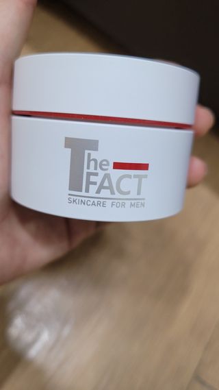 The Fact 더 팩트 내추럴 에스에프엔 에이틴 시니어 크림 — 4.5점을 준 리뷰어가 2021년 2월 올린 사용 사진