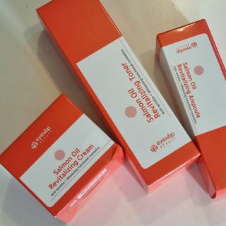 아이앤립 / EYENLIP 아이앤립 연어오일 리바이탈라이징 토너+앰플+크림 3종 세트 — 5점을 준 리뷰어가 2021년 7월 올린 사용 사진