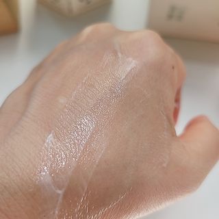 [후르디아] 모공블러 비건 선 프라이머 — 5점을 준 리뷰어가 2022년 5월 올린 사용 사진