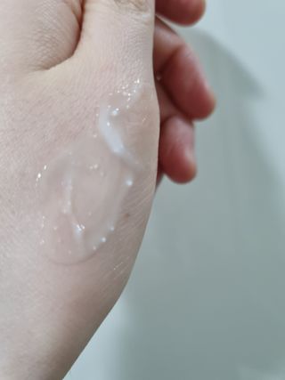 랑벨 수퍼내츄럴 아쿠아 수딩 크림 100ml — 5점을 준 리뷰어가 2022년 4월 올린 사용 사진
