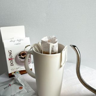 도이퉁 드립백 커피 60g 다크로스트 미디움로스트 — 5점을 준 리뷰어가 2021년 2월 올린 사용 사진