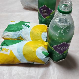 몽베스트 Montbest with Sparkling water Lime20병 — 5점을 준 리뷰어가 2022년 8월 올린 사용 사진