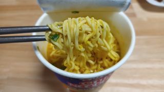 NISSIN 닛신 컵누들  4종 - 씨푸드오리지날, 씨푸드 스파이시, 씨푸드 커리, 씨푸드 XO소스 — 5점을 준 리뷰어가 2022년 4월 올린 사용 사진