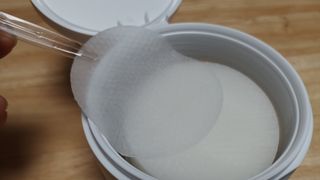 산다화 비타민씨 화이트닝 토너 패드 — 5점을 준 리뷰어가 2023년 9월 올린 사용 사진