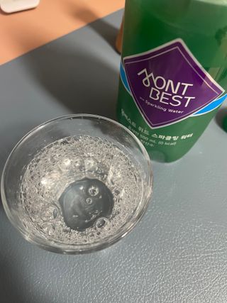 몽베스트 Montbest with Sparkling water Plain 20병 — 4점을 준 리뷰어가 2023년 2월 올린 사용 사진