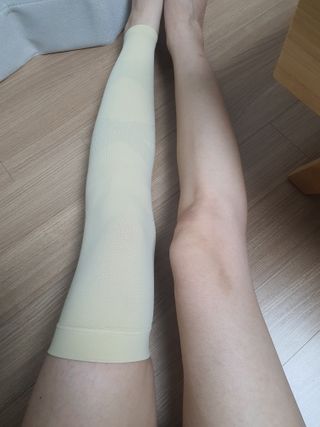 땡스마이레그 더핏X 압박밴드 허벅지확장형 — 5점을 준 리뷰어가 2022년 8월 올린 사용 사진