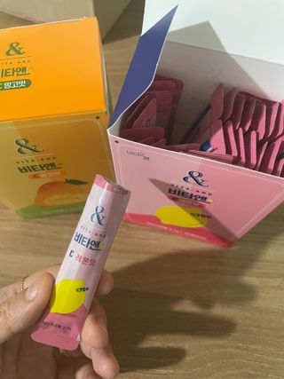 비타앤C 레몬맛, 망고맛 — 5점을 준 리뷰어가 2021년 6월 올린 사용 사진