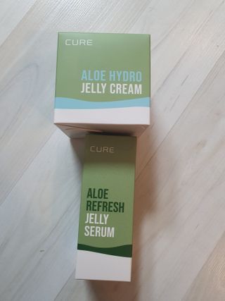 김정문알로에 큐어 큐어 알로에 리프레쉬 젤리 세럼, 큐어 알로에 하이드로 젤리 크림 — 5점을 준 리뷰어가 2021년 4월 올린 사용 사진