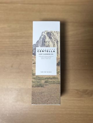 스킨1004 [SKIN1004] 마다가스카르 센텔라 라이트 클렌징 오일 200ml — 5점을 준 리뷰어가 2024년 7월 올린 사용 사진