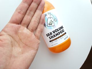 썸헤어 / SUMHAIR 썸헤어 실크 볼륨 샴푸+트리트먼트 프룻자스민티 — 5점을 준 리뷰어가 2021년 6월 올린 사용 사진