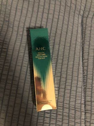[NEW 탄력유턴 아이크림] AHC 유스 래스팅 리얼 아이크림 포 페이스 — 4점을 준 리뷰어가 2021년 1월 올린 사용 사진