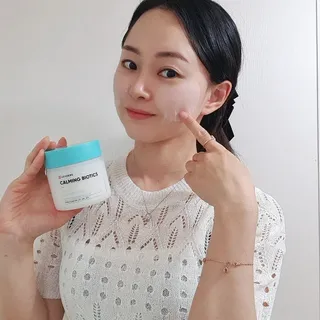 리더스코스메틱 리더스 카밍 바이오틱스 퀵 수딩 패드 — 5점을 준 리뷰어가 2022년 4월 올린 사용 사진