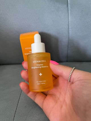 체르엠 스템앤셀 비타민 브라이트닝 에센스 30ml 1개 — 5점을 준 리뷰어가 2021년 8월 올린 사용 사진