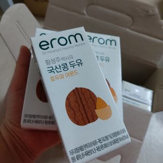 이롬 erom 황성주박사의 국산콩 두유 호두와 아몬드 — 5점을 준 리뷰어가 2020년 12월 올린 사용 사진