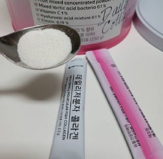 서울약사신협_데일리저분자콜라겐_2.5g x 100포 — 5점을 준 리뷰어가 2021년 5월 올린 사용 사진