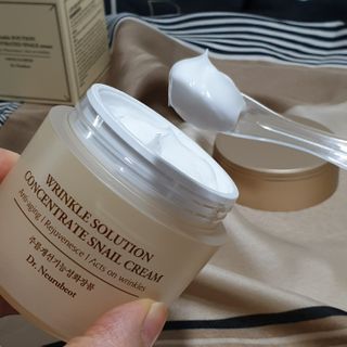 Dr.느루벗 느루벗 링클 솔루션 콘센트레이트 스네일 탄력 달팽이 크림 80g — 5점을 준 리뷰어가 2021년 3월 올린 사용 사진
