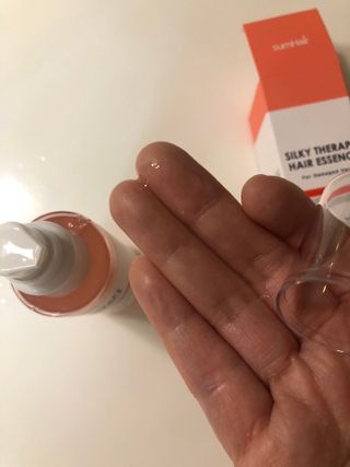 썸헤어 / SUMHAIR 썸헤어 실키 테라피 헤어 에센스 — 5점을 준 리뷰어가 2021년 4월 올린 사용 사진