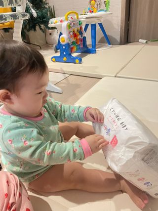 쿠잉 에어드라이  풀커버 밴드기저귀 (S/M/L) 1팩 — 4.5점을 준 리뷰어가 2022년 12월 올린 사용 사진