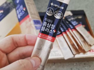 서울약사신협_투데이홍삼정플러스스틱_10g x 30포 — 4점을 준 리뷰어가 2021년 5월 올린 사용 사진