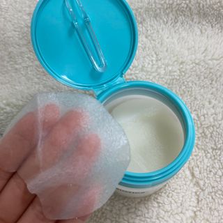 리더스코스메틱 리더스 카밍 바이오틱스 퀵 수딩 패드 — 5점을 준 리뷰어가 2022년 6월 올린 사용 사진