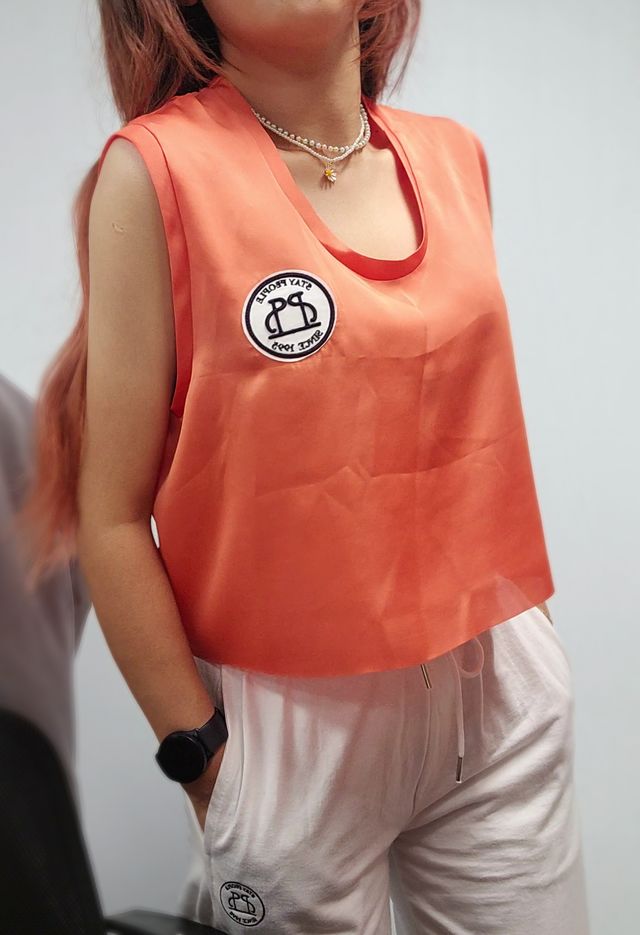 [스테이피플] SILKY SLEEVELESS LOGO TOP 리뷰 사진