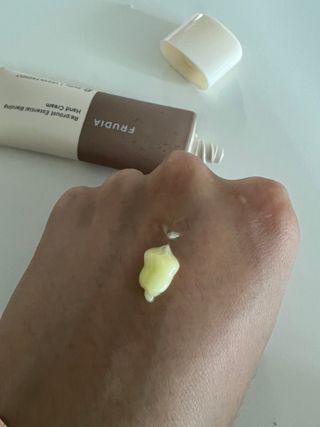 [후르디아] 끈적임 없는 착한성분 비건  핸드크림 3종 — 5점을 준 리뷰어가 2022년 11월 올린 사용 사진