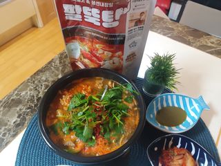 소담스퀘어 상암 궁중해물탕조씨집 백년가게 조씨집 팔뚝탕1인분550g — 5점을 준 리뷰어가 2022년 12월 올린 사용 사진