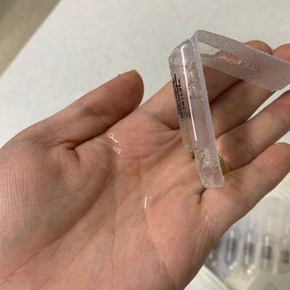 유니베르소 산소앰플 7일 집중케어 앰플 — 5점을 준 리뷰어가 2021년 4월 올린 사용 사진