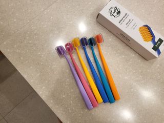 프로그 윌로우 칫솔 6245 울트라소프트 — 4점을 준 리뷰어가 2022년 4월 올린 사용 사진