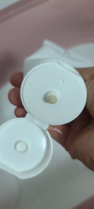 바디셀런스 벤토나이트 데일리 약산성 딥클렌징폼 120ml — 1점을 준 리뷰어가 2022년 1월 올린 사용 사진