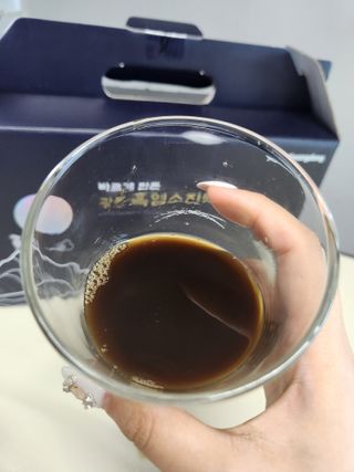 광동생활건강 MF [광동] 바르게 만든 광동 흑염소 진액 70ml * 30포 1박스 — 4.5점을 준 리뷰어가 2024년 5월 올린 사용 사진