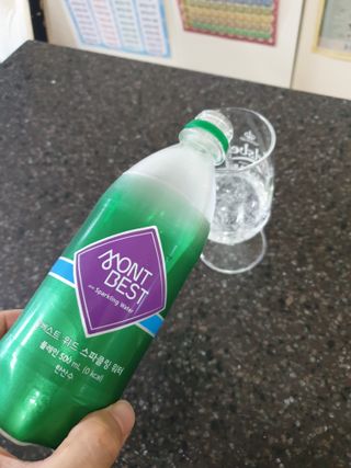 몽베스트 Montbest with Sparkling water Plain 20병 — 5점을 준 리뷰어가 2022년 8월 올린 사용 사진